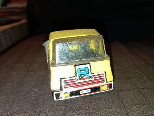 Camion de chapa rico metal sanson