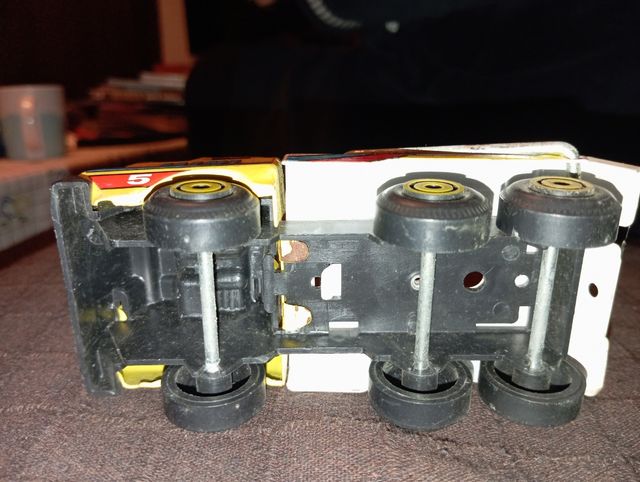 Camion de chapa rico metal sanson