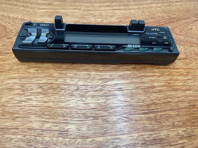 Carátula radio extraible