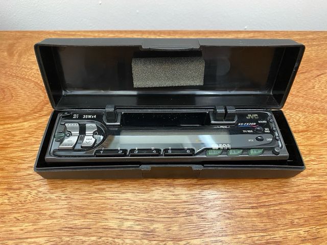 Carátula radio extraible