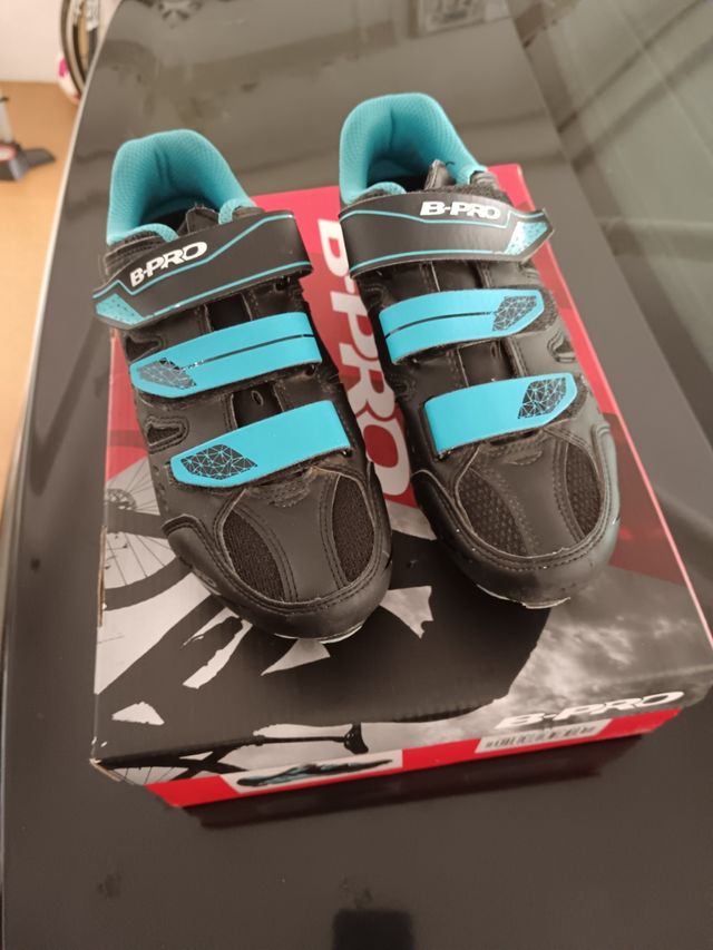 Zapatillas de montaña b-pro talla 38