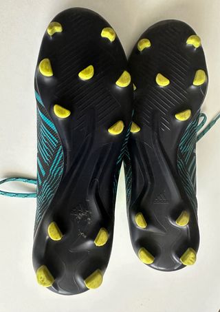 Botas de futbol Nemeziz-Adidas