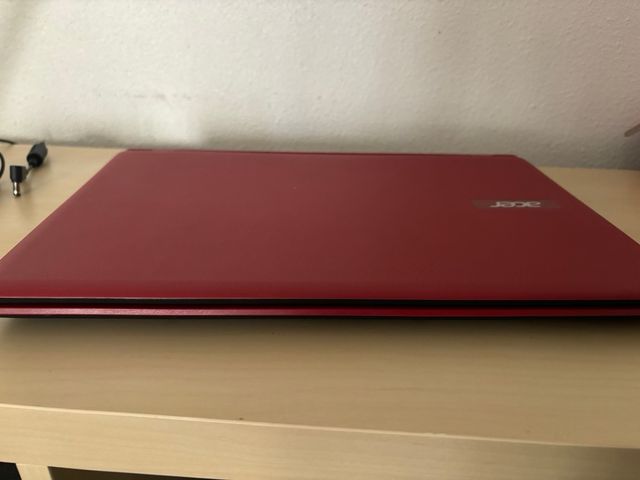 Ordenador portatil acer ES15 y funda