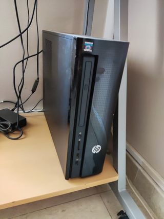 Ordenador de sobremesa HP y demás periféricos