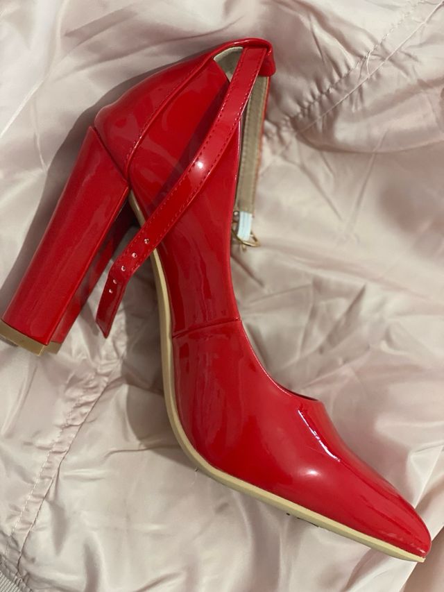 Zapatos Rojos