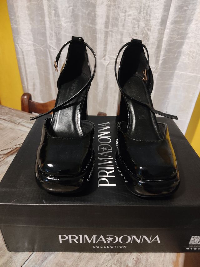 Dècolletè Primadonna vernice nuove