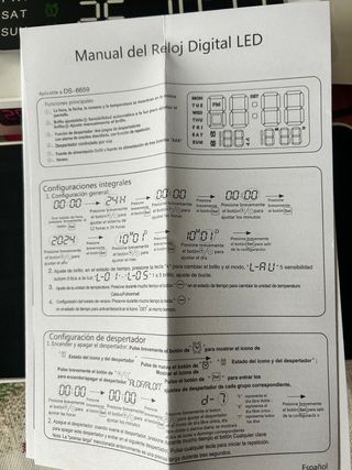 Reloj digital Led graficos color verde