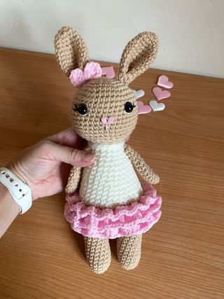 Coniglio ballerina peluche amigurumi