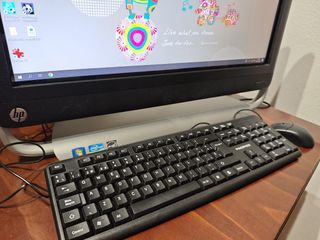 ORDENADOR TACTIL AIO HP