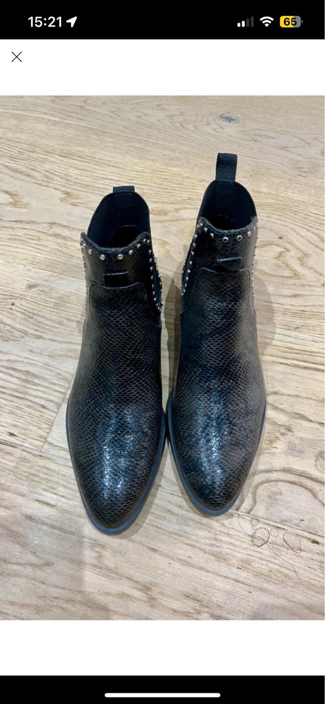 Botines de Zara efecto serpiente