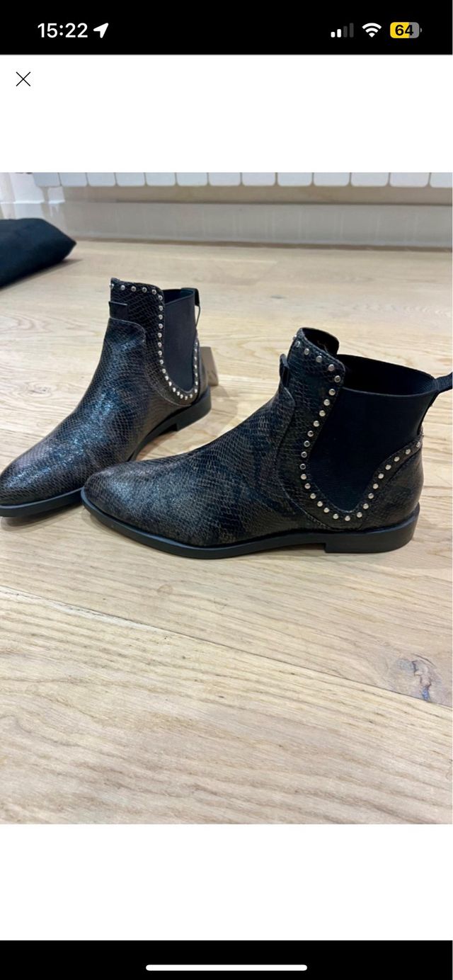 Botines de Zara efecto serpiente