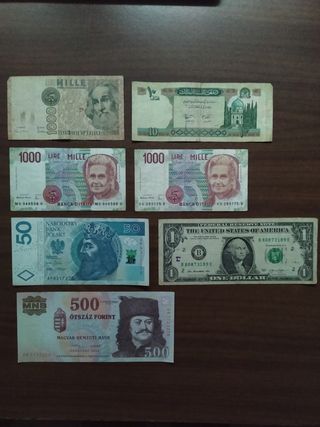 Lotto 13 banconote mondo e miniassegni italiani