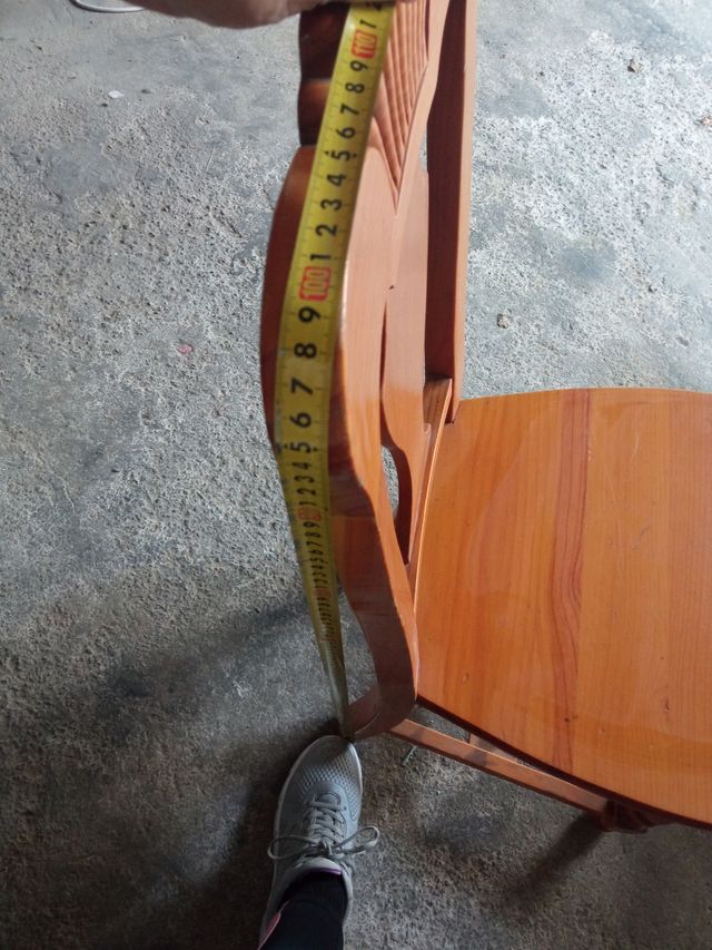 Silla de madera maciza