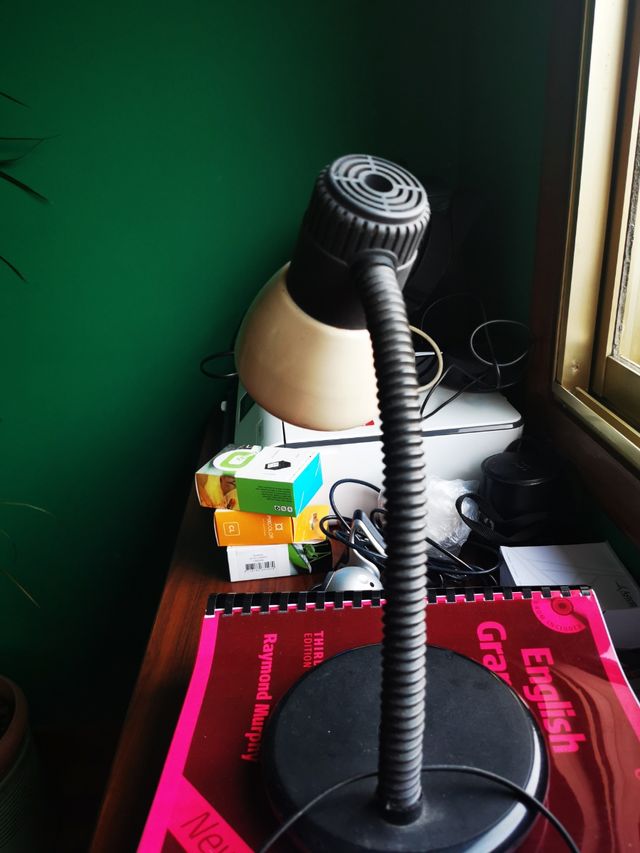 Lámpara de escritorio o de cualquier estancia