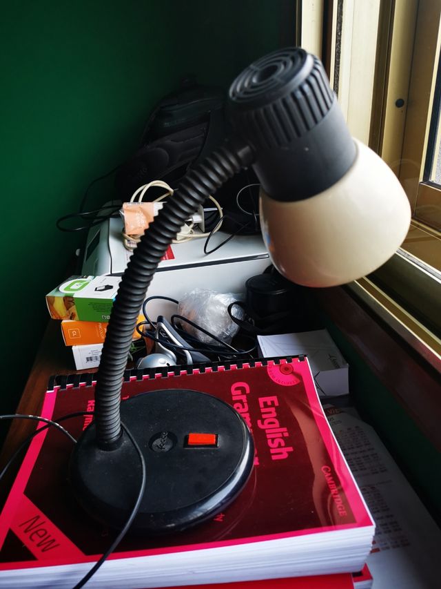 Lámpara de escritorio o de cualquier estancia