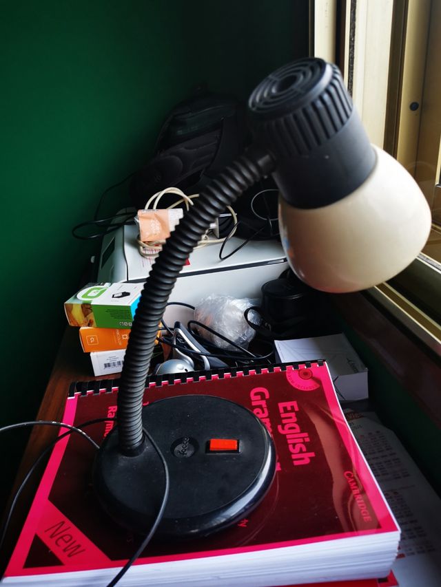 Lámpara de escritorio o de cualquier estancia