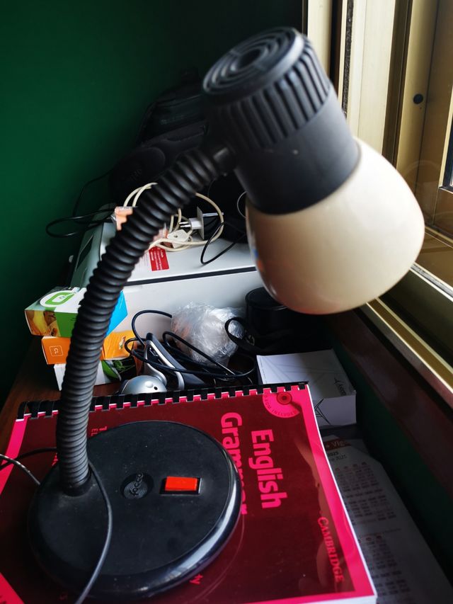 Lámpara de escritorio o de cualquier estancia