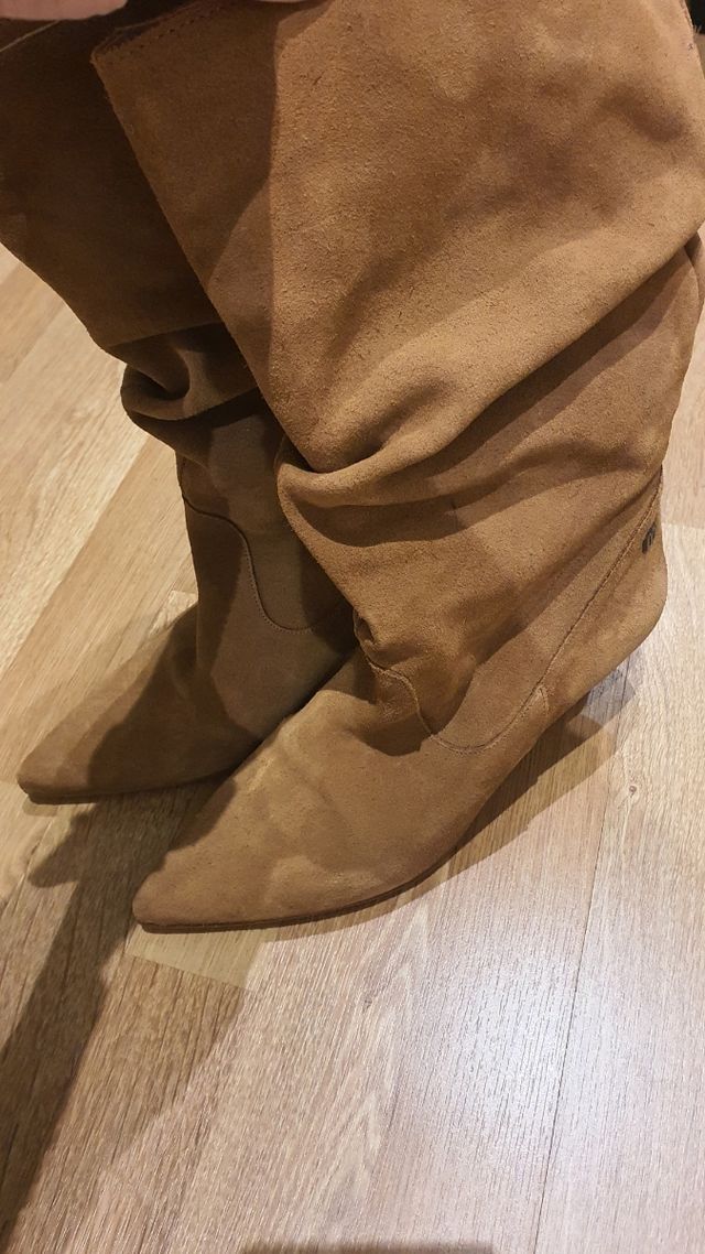 Botas mustang t.39 nuevas