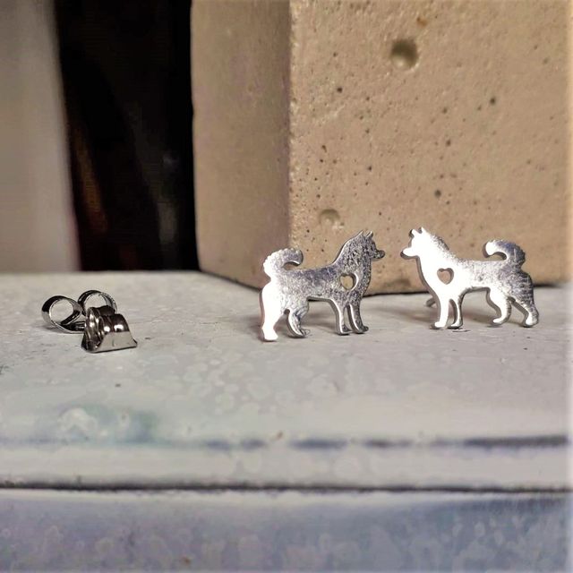 Pendientes de perro Husky. Acero hipoalergenico