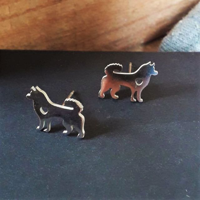 Pendientes de perro Husky. Acero hipoalergenico