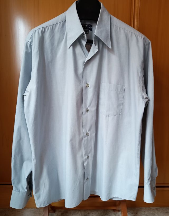Camisa azul grisáceo