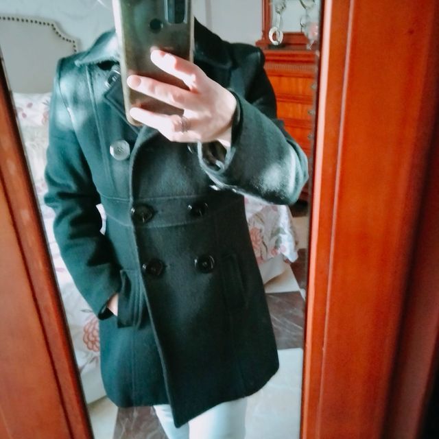 Abrigo de paño negro