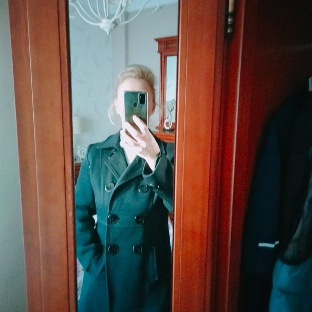 Abrigo de paño negro