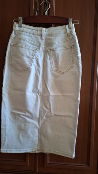 Falda midi blanca