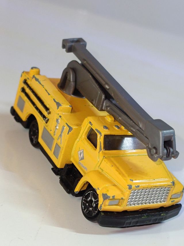 CAMION GRUA 1/64