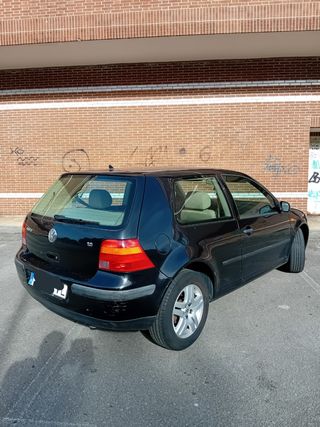 Volkswagen Golf 2002