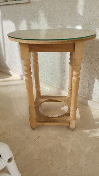 Mesa camilla con cristal biselado