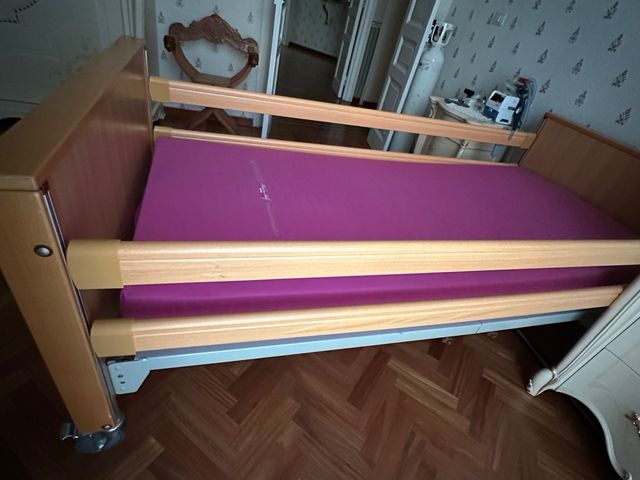 Letto ortopedico elettronico e materasso antidec