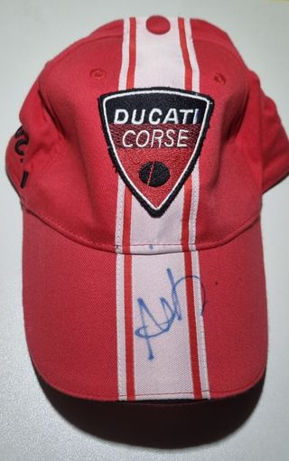 Cappellino Ducati autografato 