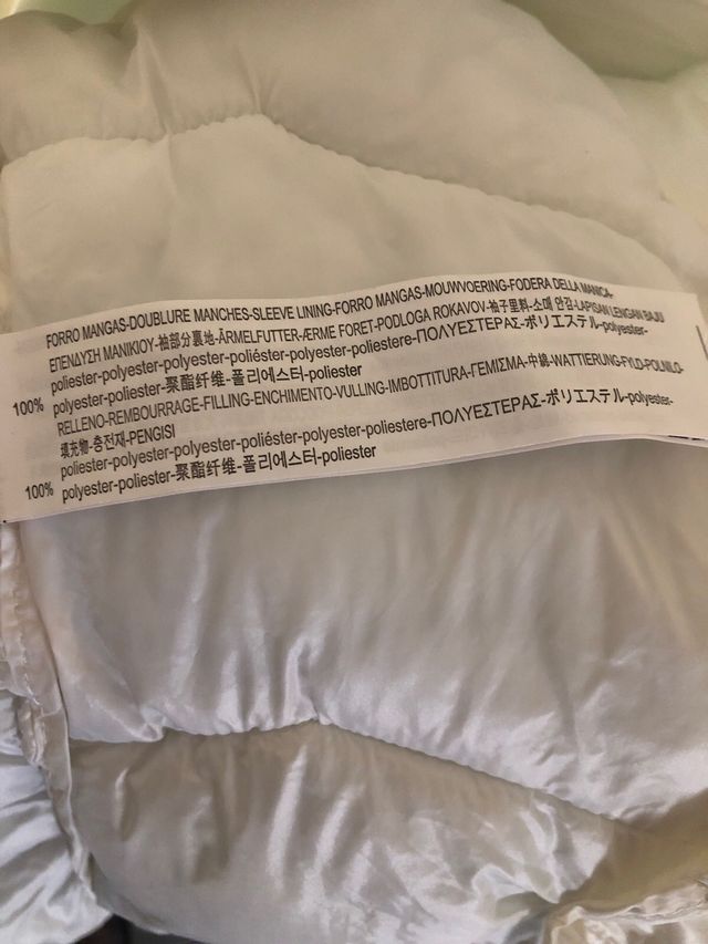 Plumas blanco corto Bershka blanco.