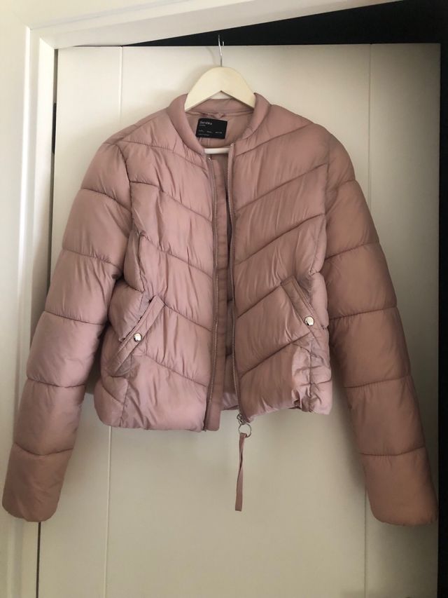 Plumas corto Bershka rosa empolvado