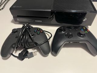 XBOX ONE, 2 mandos y juegos