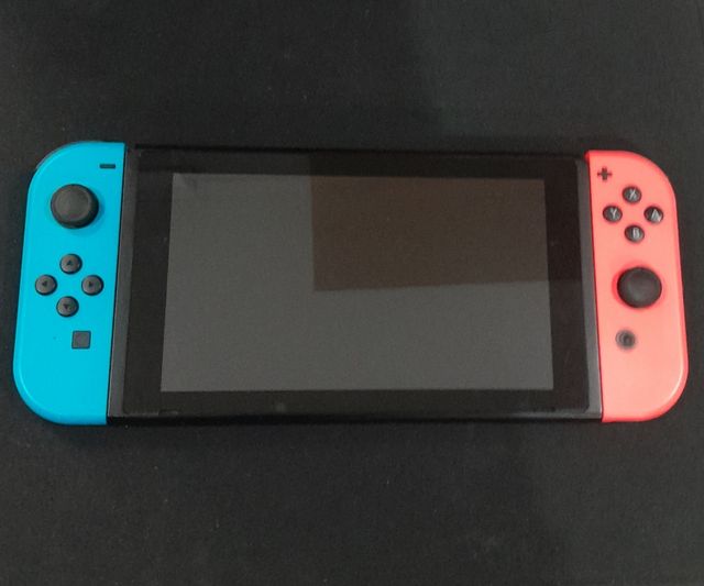 NINTENDO SWITCH CON EXTRAS