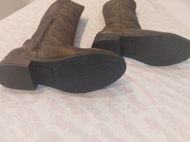 Botas de piel marrón