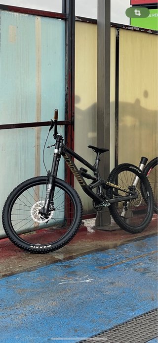 Bici dh descenso enduro commencal furious