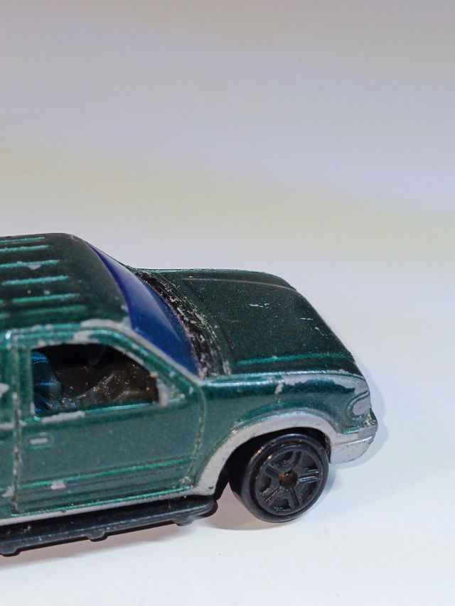 FORD EXPLORER 1/64 MOTORMAX
