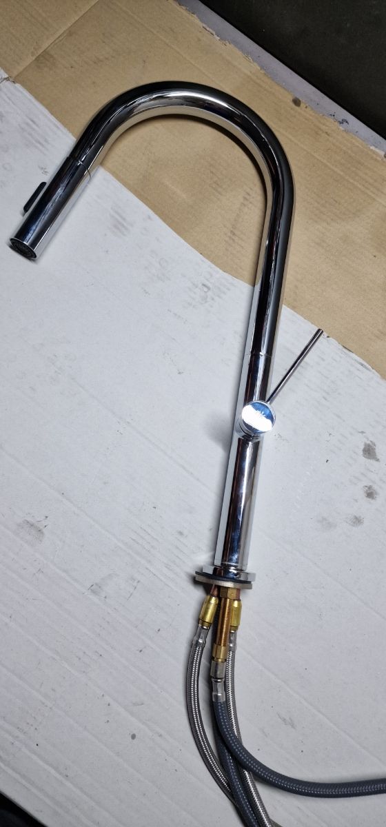 Griferia caño extraible fregadero 