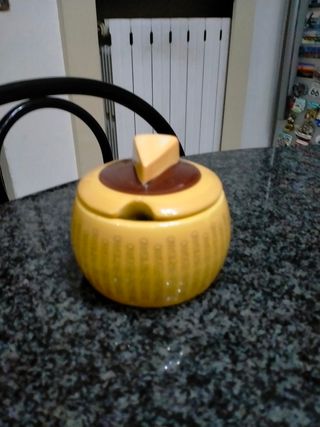 Formaggera in ceramica uova mai usata