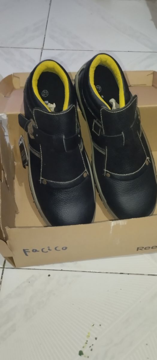 Zapatos seguridad issa n42