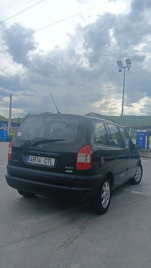 Opel Zafira 2004