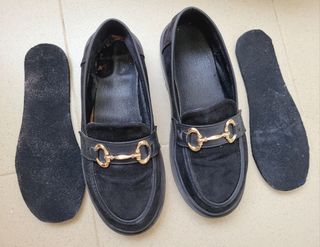 Zapatos mocasines negros talla 36.