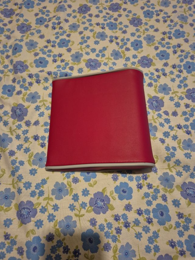 Almofada de fisioterapia em perfeito estado.