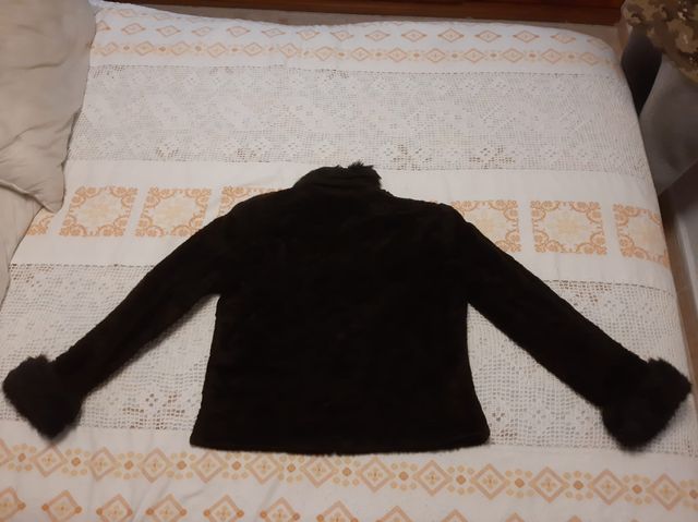 Abrigo marrón corto mujer