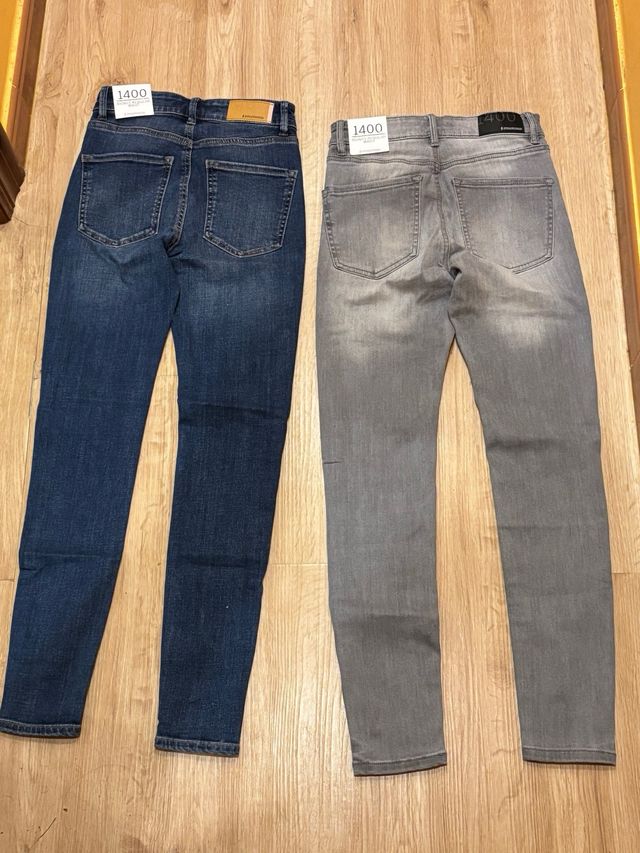 Pareja de pantalones stradivarius talla 34