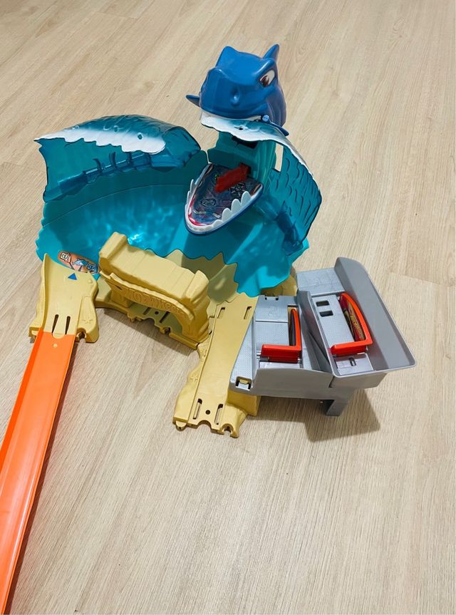 Hot Wheels Tiburón como nuevo