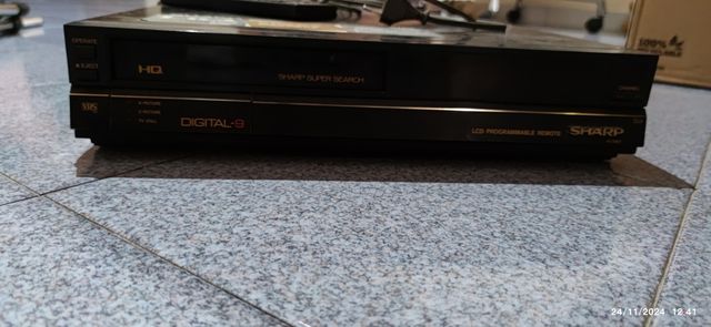 Videoregistratore Sharp VHS